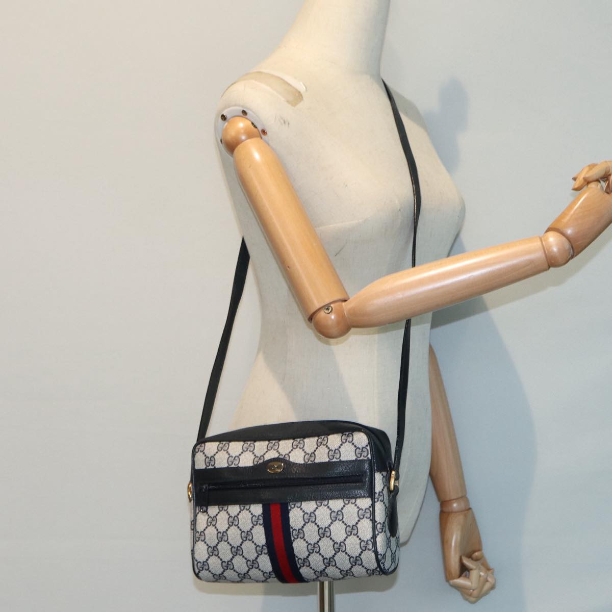 GUCCI GG Supreme Sherry Line Shoulder Bag PVC Navy Gold Red 98 02 004 88732