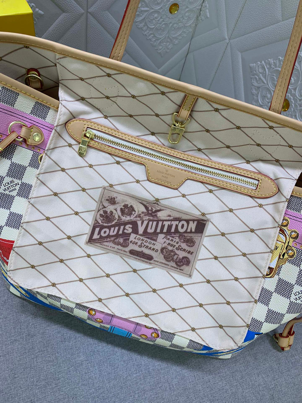 EN - Luxury Bags LUV 810