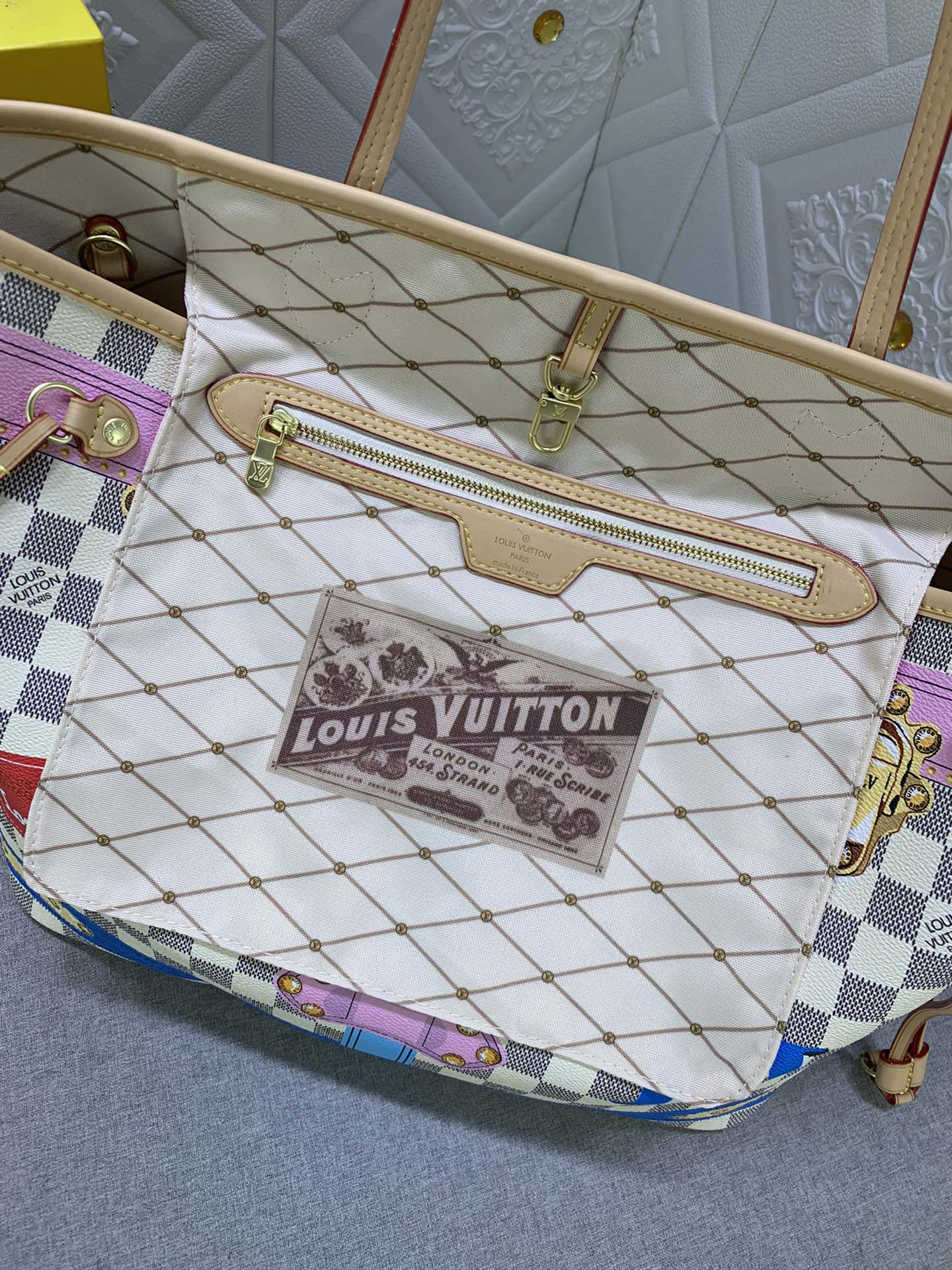 EN - Luxury Bags LUV 810