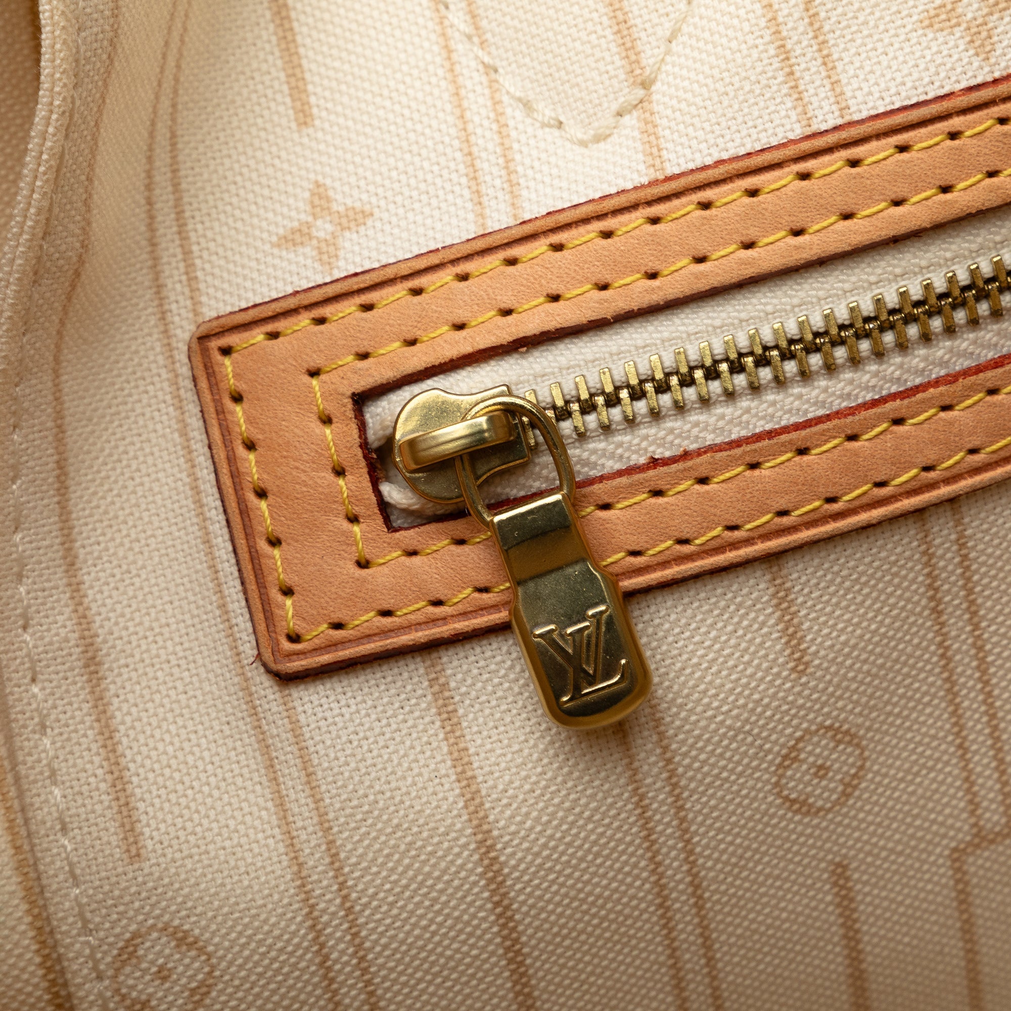 White Louis Vuitton Damier Azur Neverfull GM Tote Bag