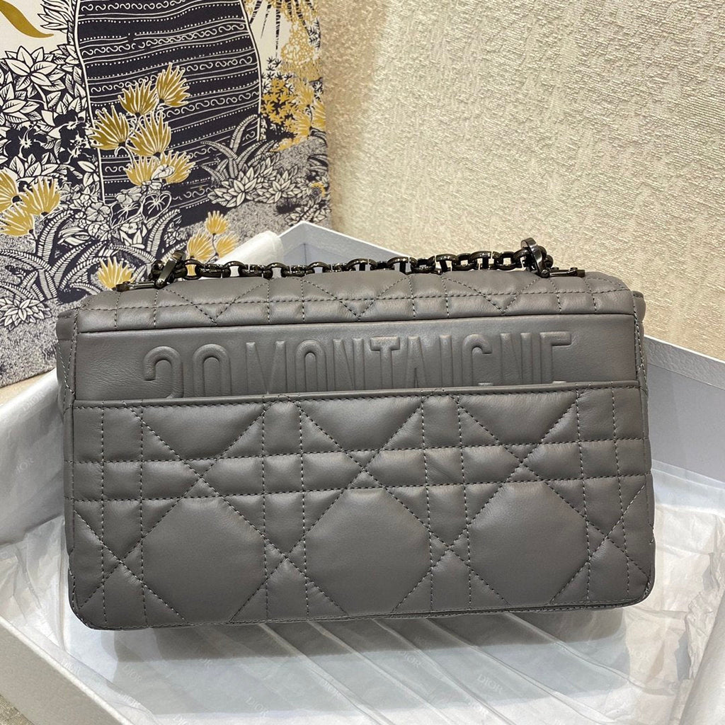 GLAMI MeGLAMIum Caro Bag Gray Padded Macrocannage, Dark Grey, For Women WomenÃ¢â‚¬â„¢s Handbags, Crossbody Bags, 25cm CD M9242BNGK_M41G