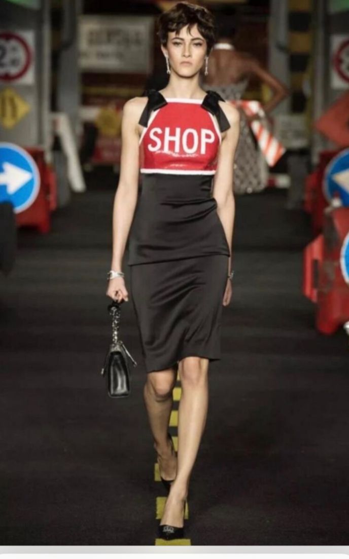 Haut ÃƒÆ’Ã‚Â  paillettes Moschino Printemps 2016
