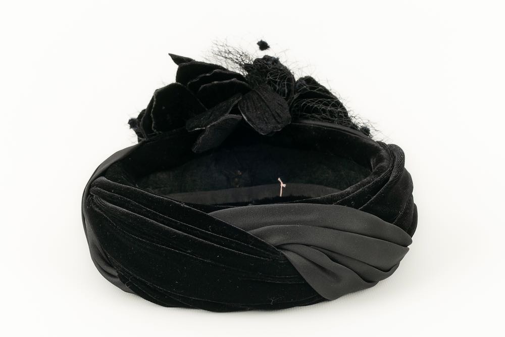 Chapeau / bibi en velours TÃƒÆ’Ã‚Âªte ÃƒÆ’Ã‚Â  TÃƒÆ’Ã‚Âªte