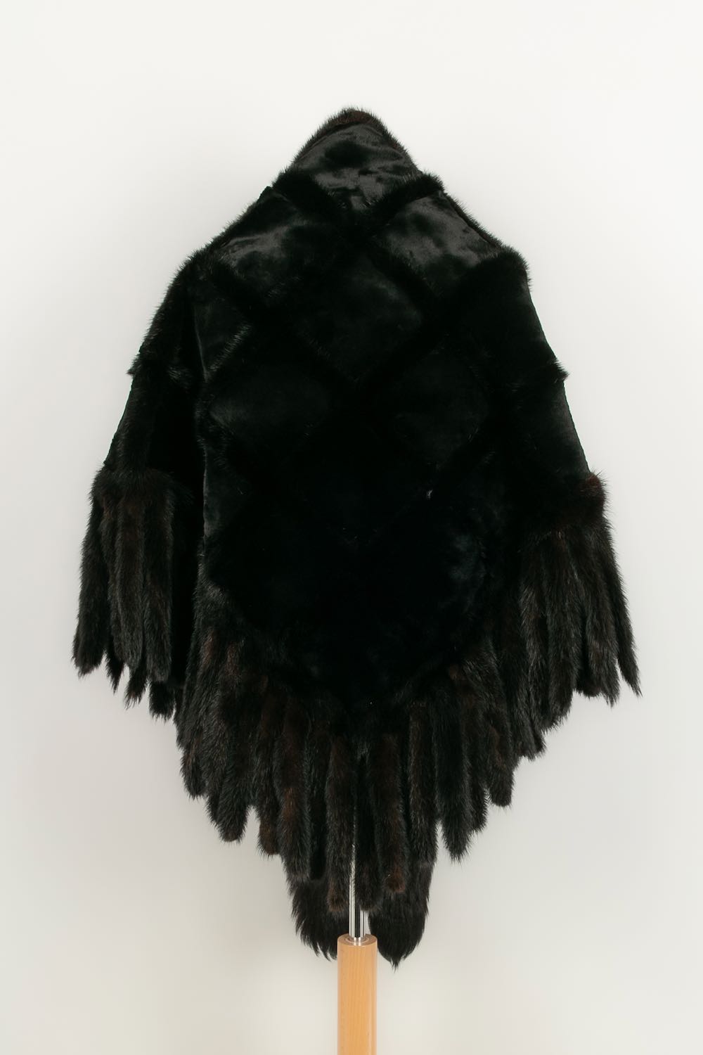 Cape en vison Yves Saint Laurent