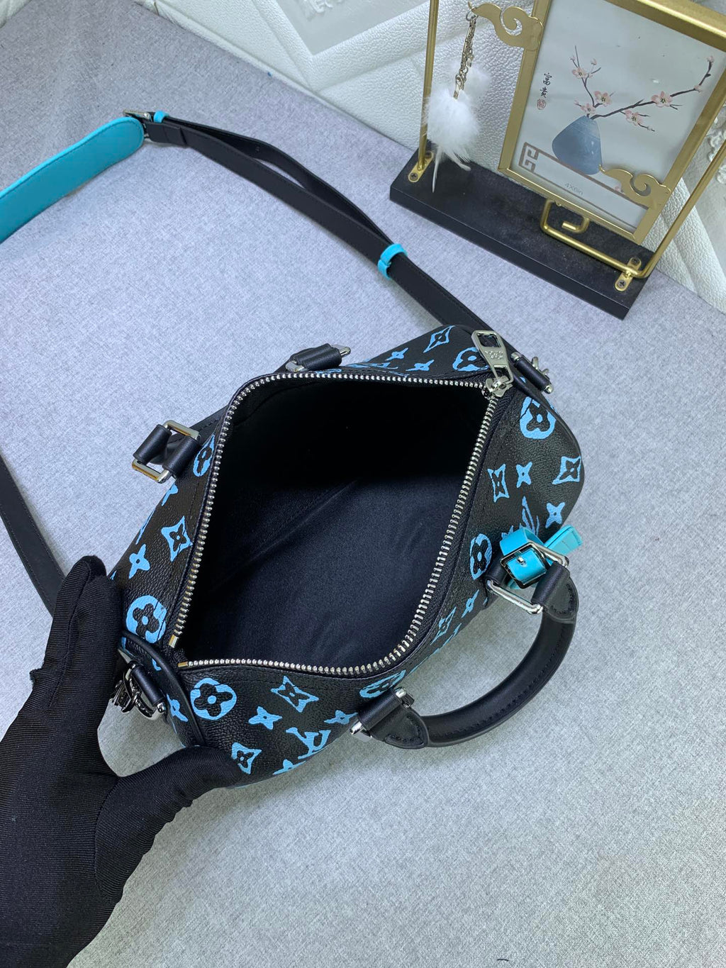 EN - New Bag LUV 643