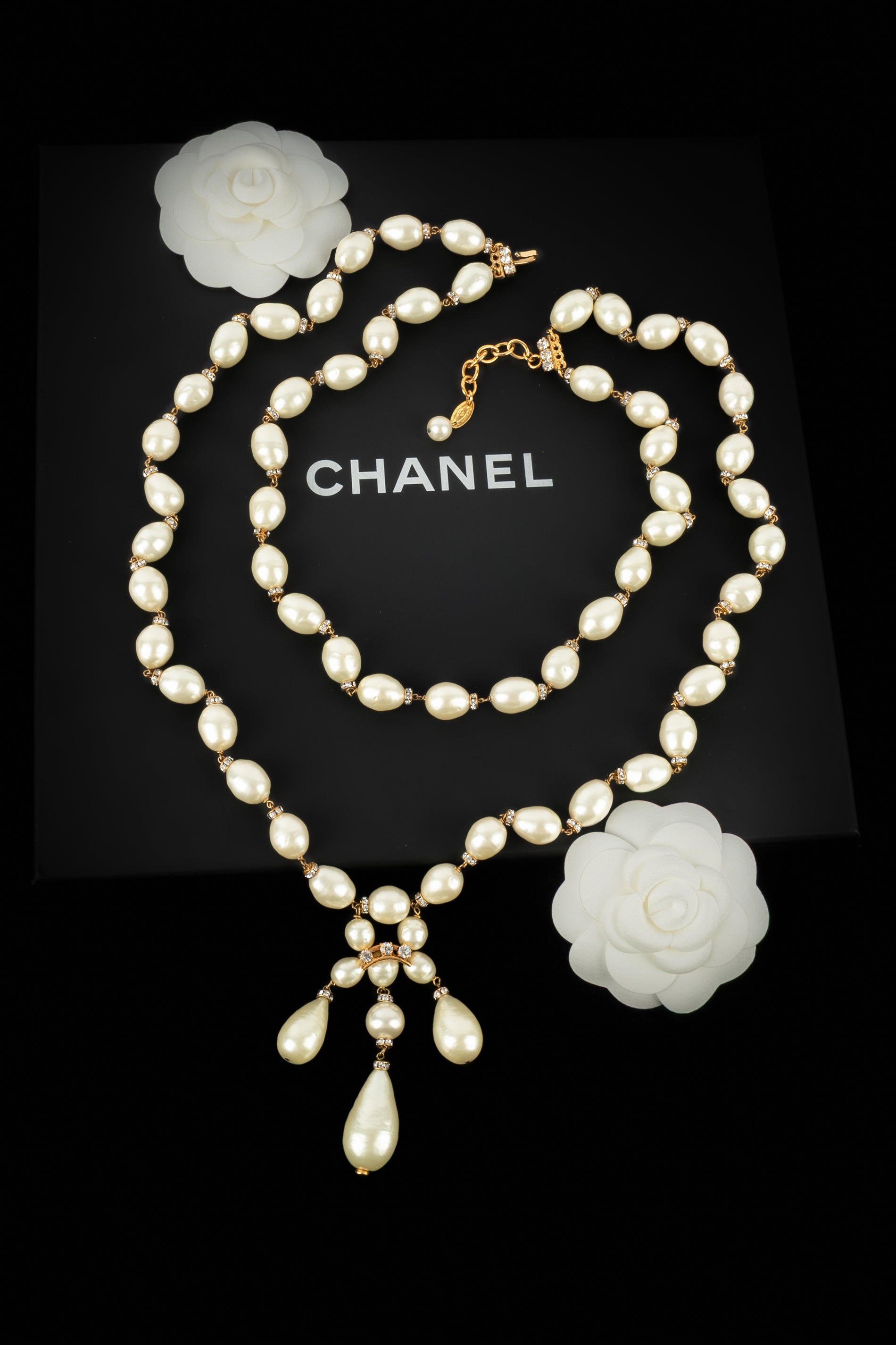 Collier de perles Chanel 1980's