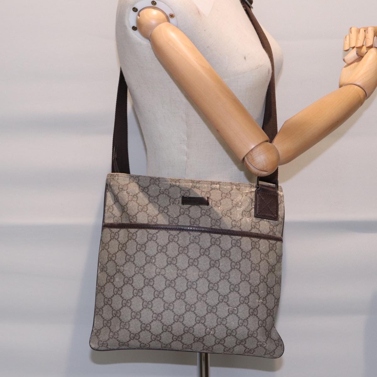 GUCCI GG Supreme Shoulder Bag PVC Leather Beige Silver 141626 89139