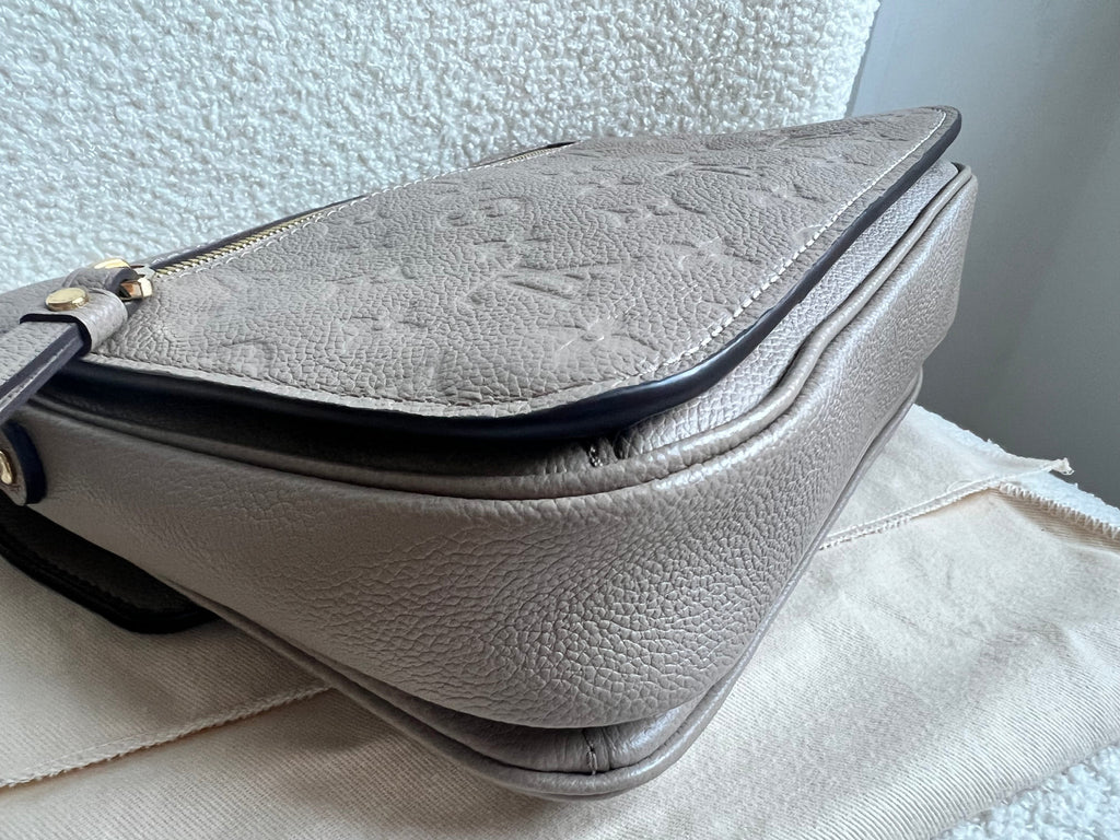 Louis Vuitton Pochette Metis Dune Empreinte (RRP £2,110)