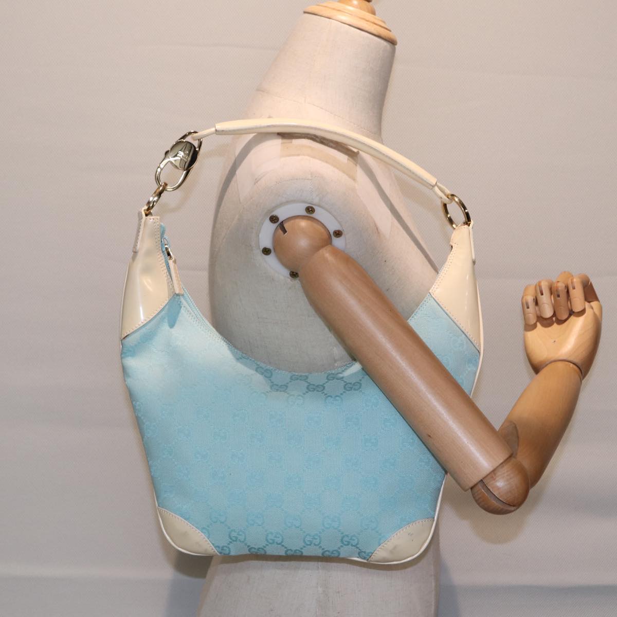 GUCCI GG Canvas Shoulder Bag Peppermint White 89276