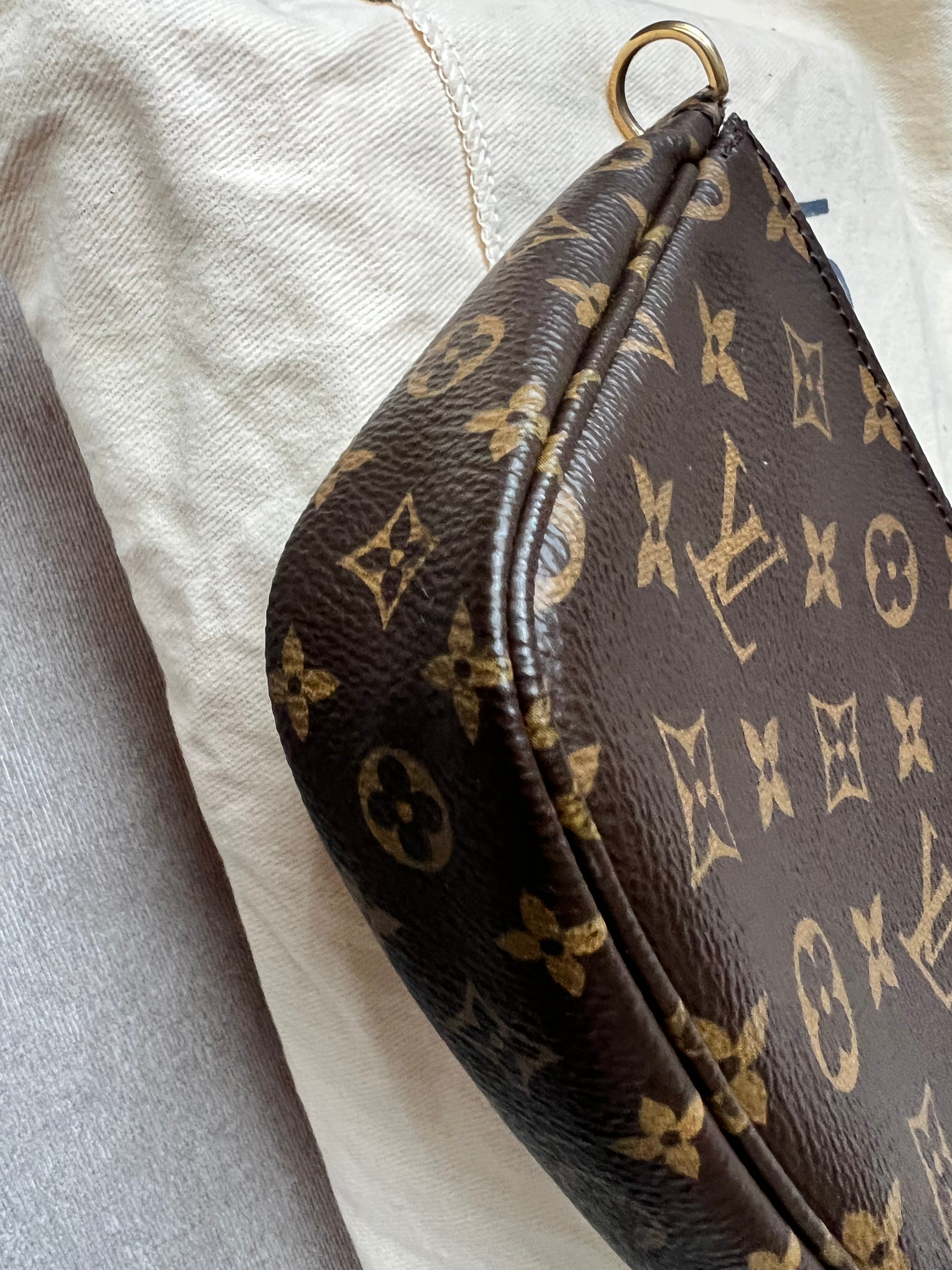 Louis Vuitton Multi Pochette Accessoires Khaki (RRP £1970)
