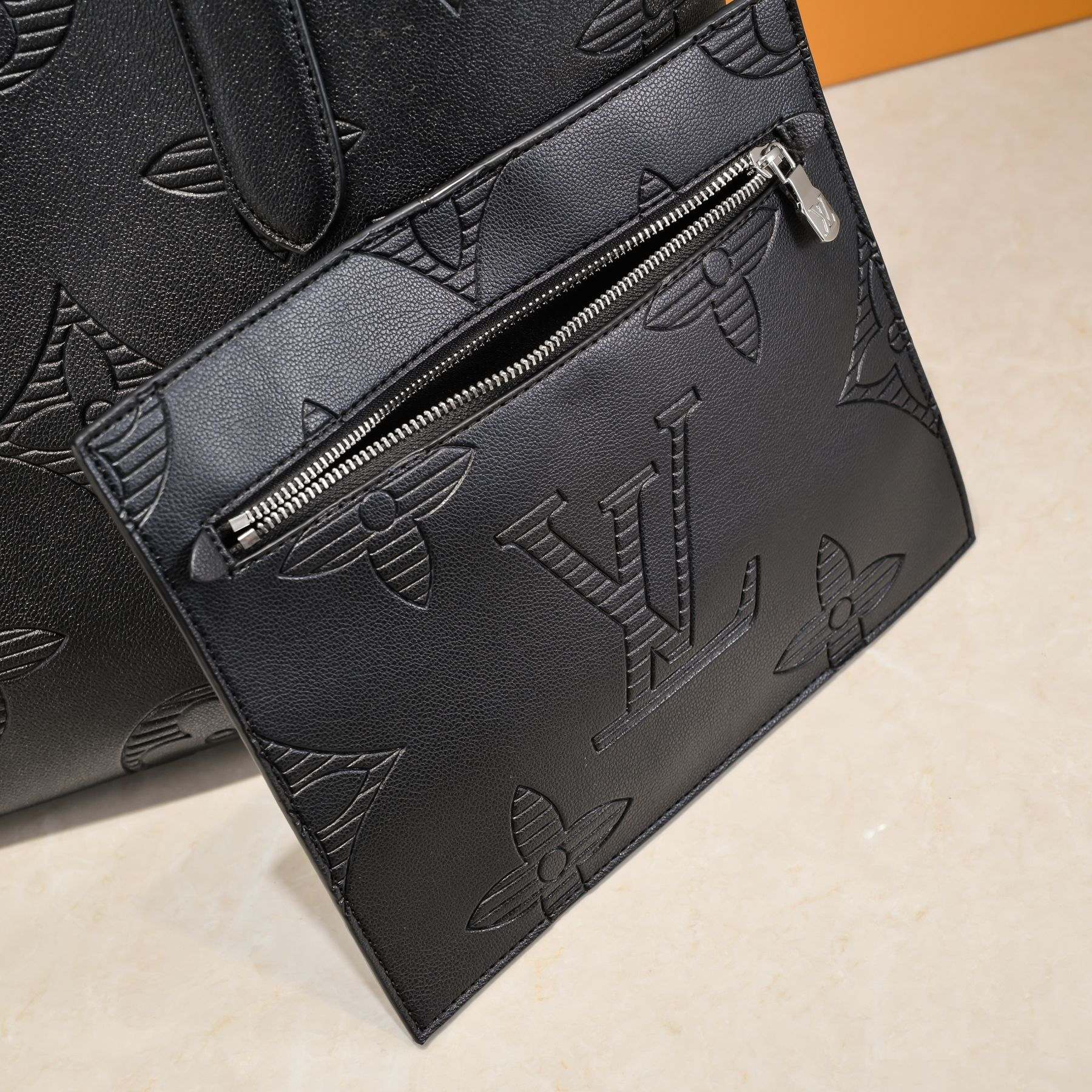 EN - Luxury Bags LUV 804