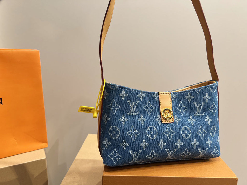 EN - Luxury Bags LUV 758
