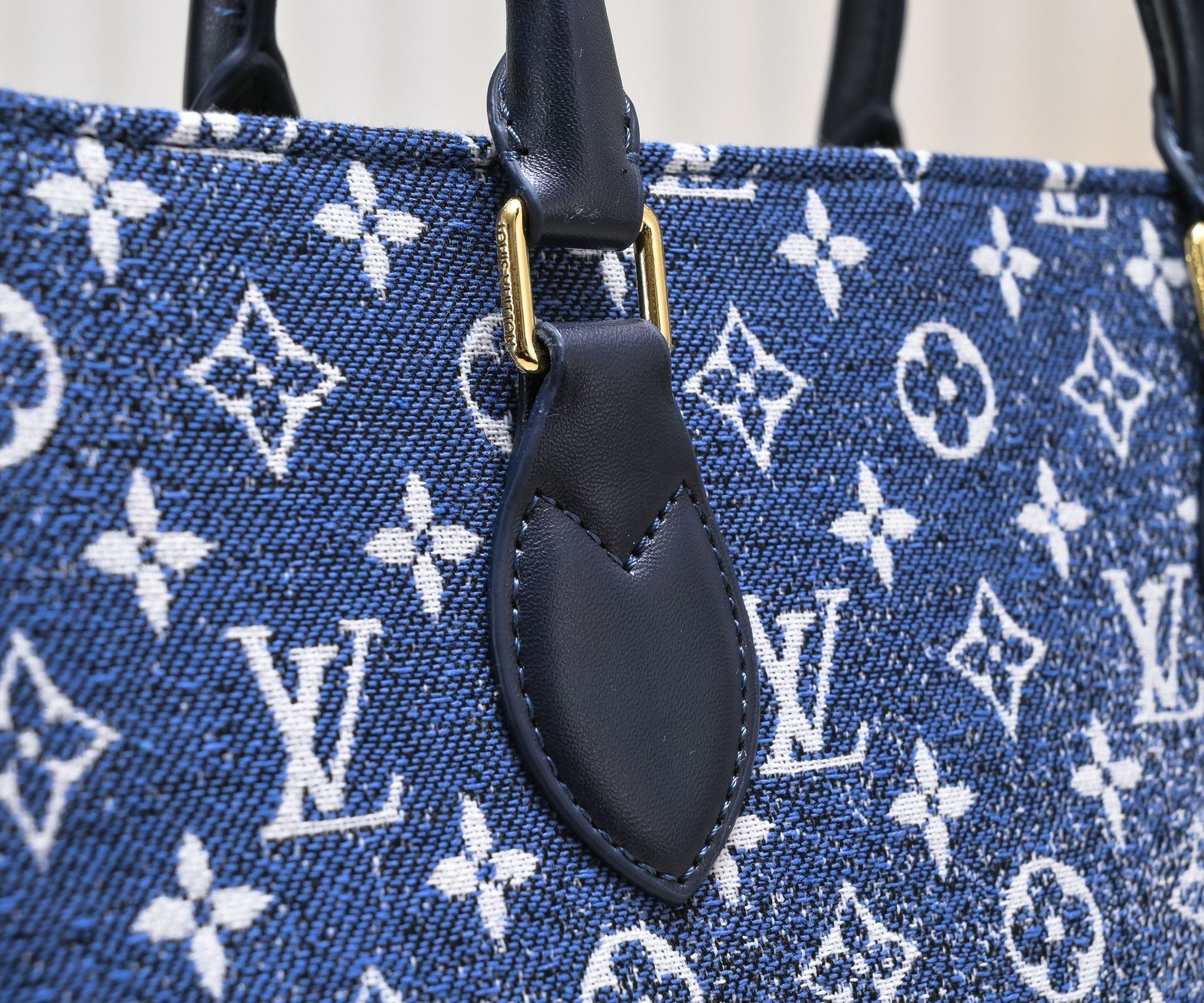 EN - Luxury Bags LUV 874