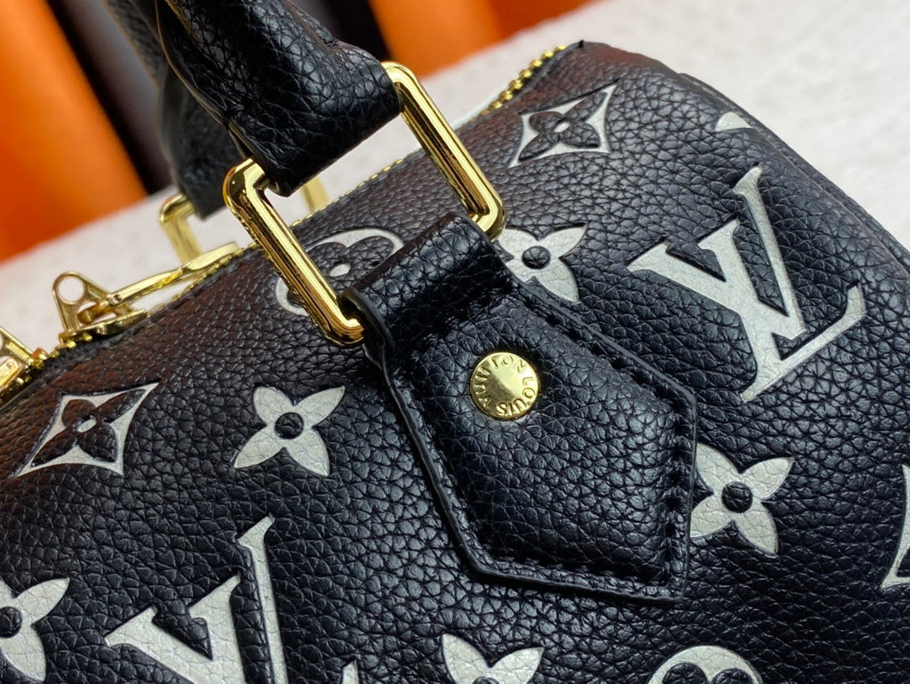 EN - Luxury Bags LUV 779
