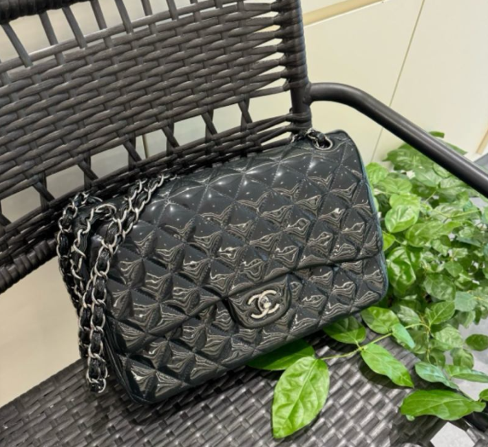 Preloved Chanel Classic Flap CF Dark Blue Large 30cm Bag 100142400162