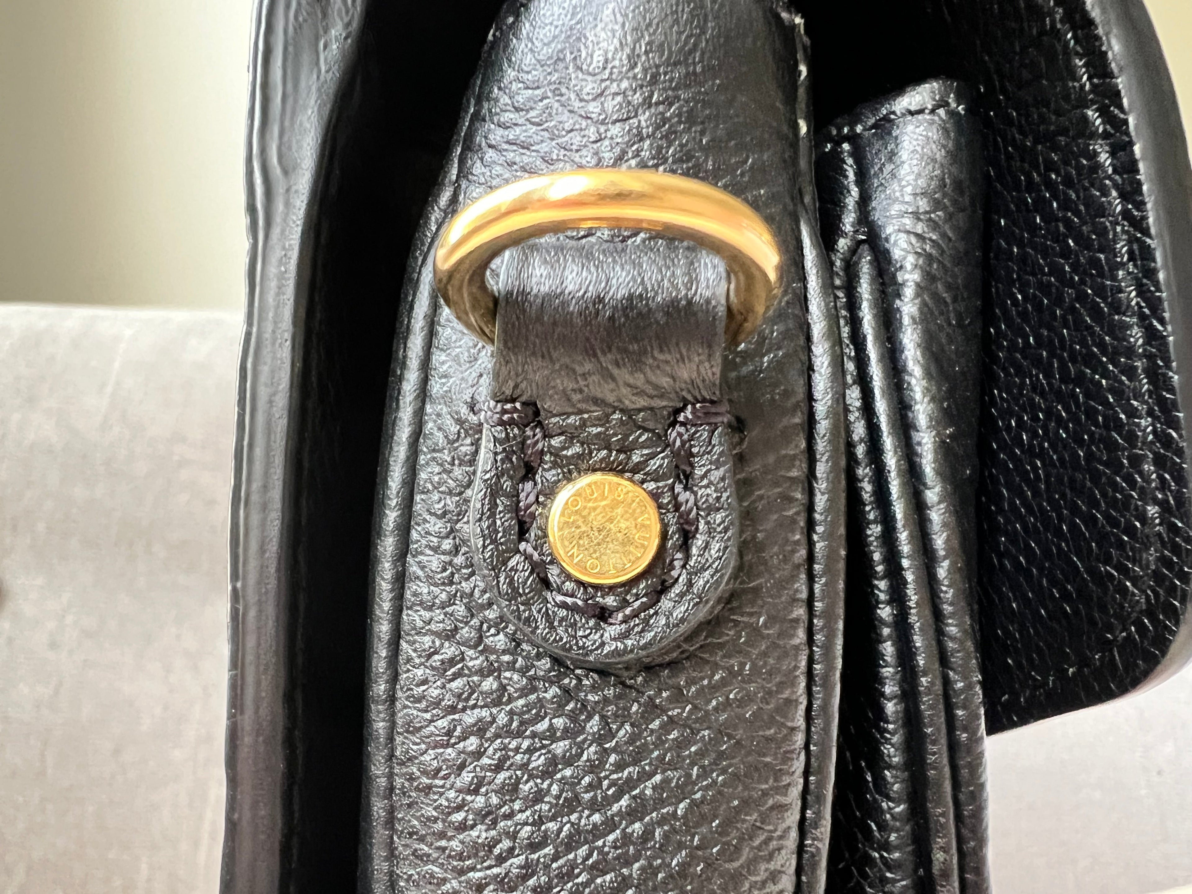 Louis Vuitton Pochette Metis Black Empreinte (RRP £2,110)