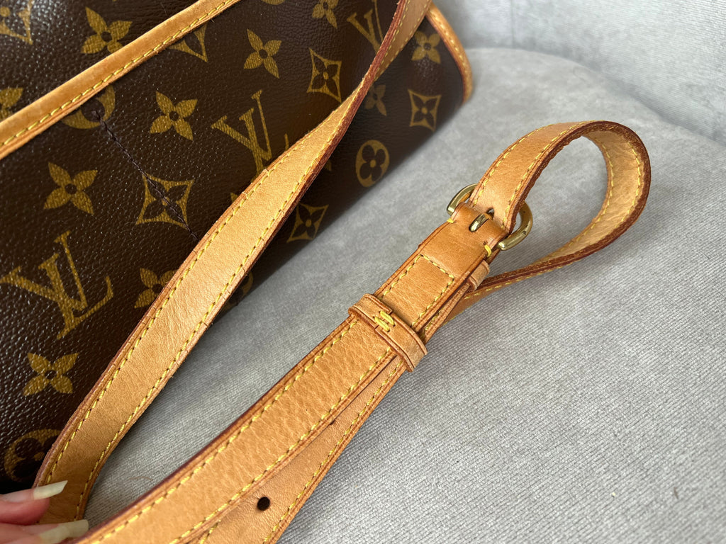 Louis Vuitton Popincourt with long strap in Monogram