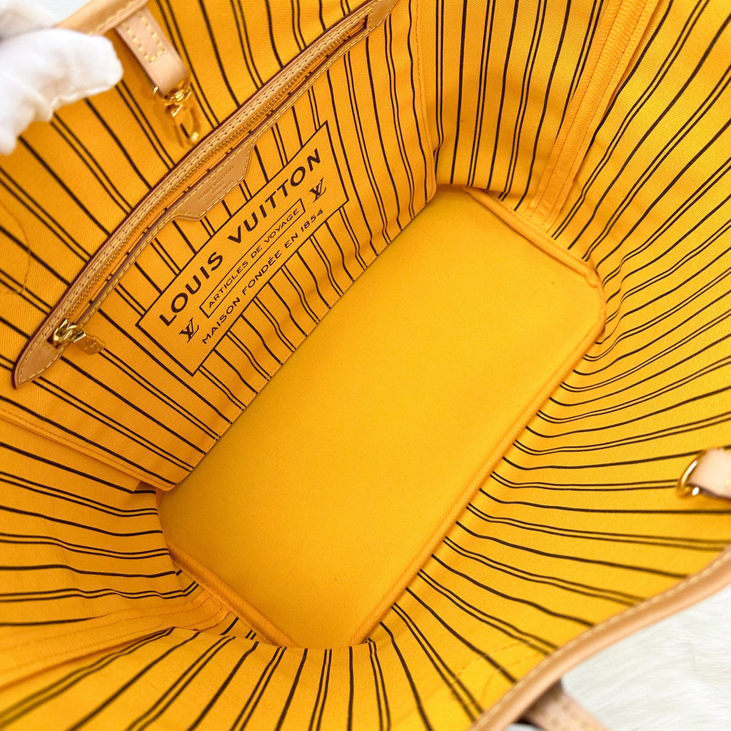LV Neverfull MM in Monogram Canvas, Yellow Interior and GHW (No attached pouch)