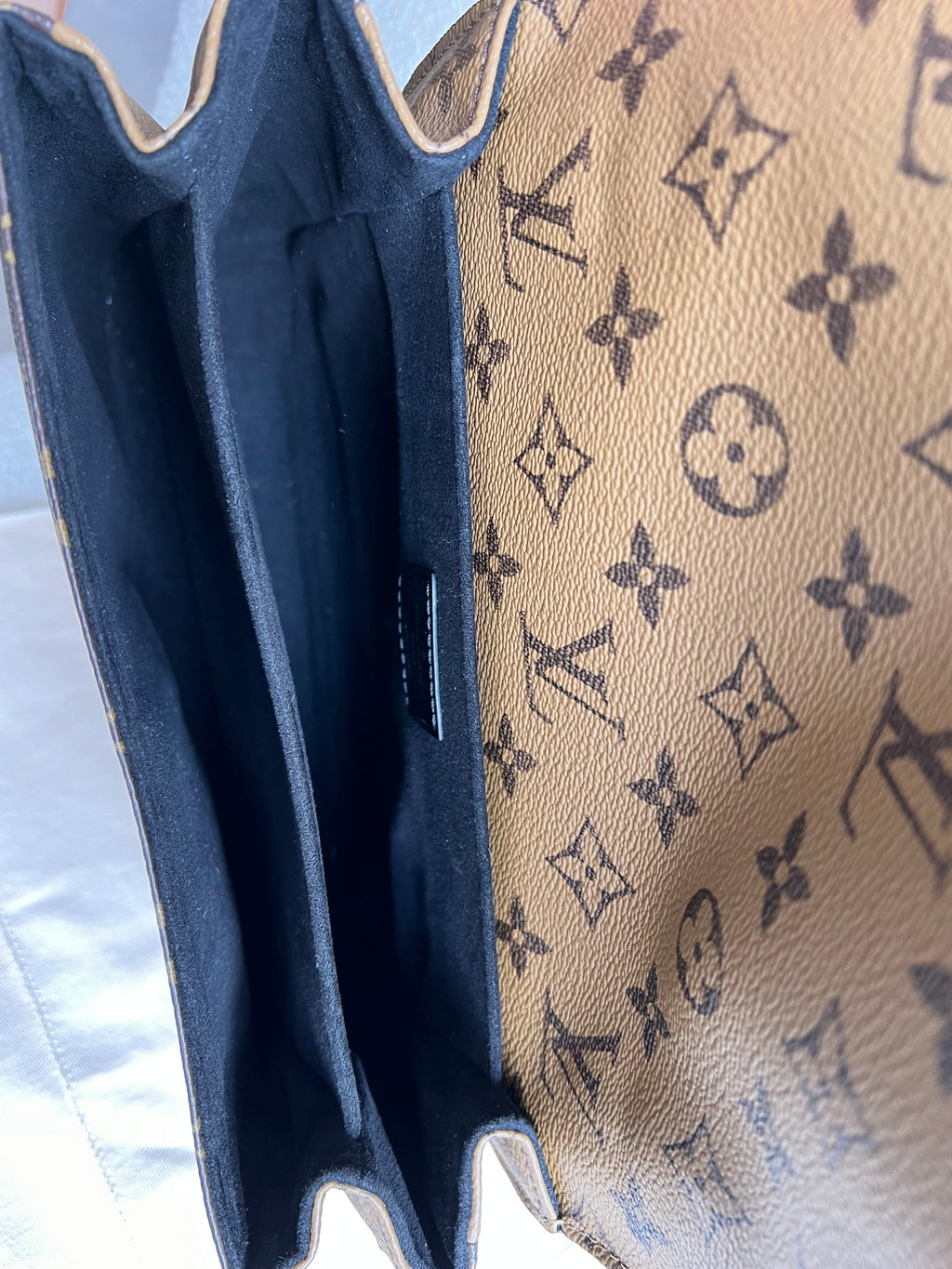 Louis Vuitton Pochette Metis Reverse Monogram (RRP £1,970)