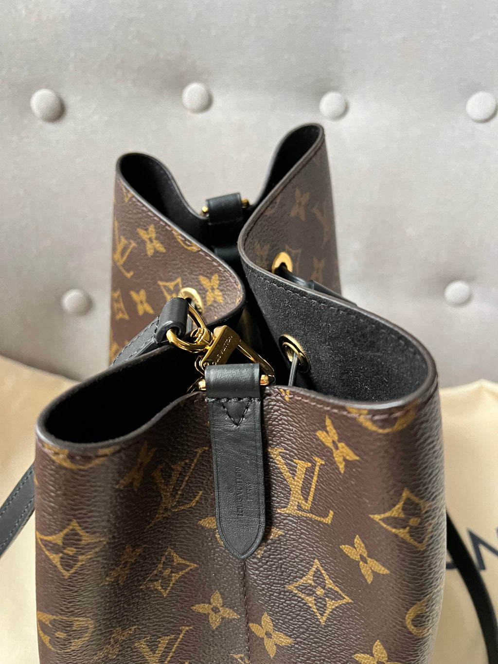 Louis Vuitton Neo Noe Monogram and Black (RRP £1,560)
