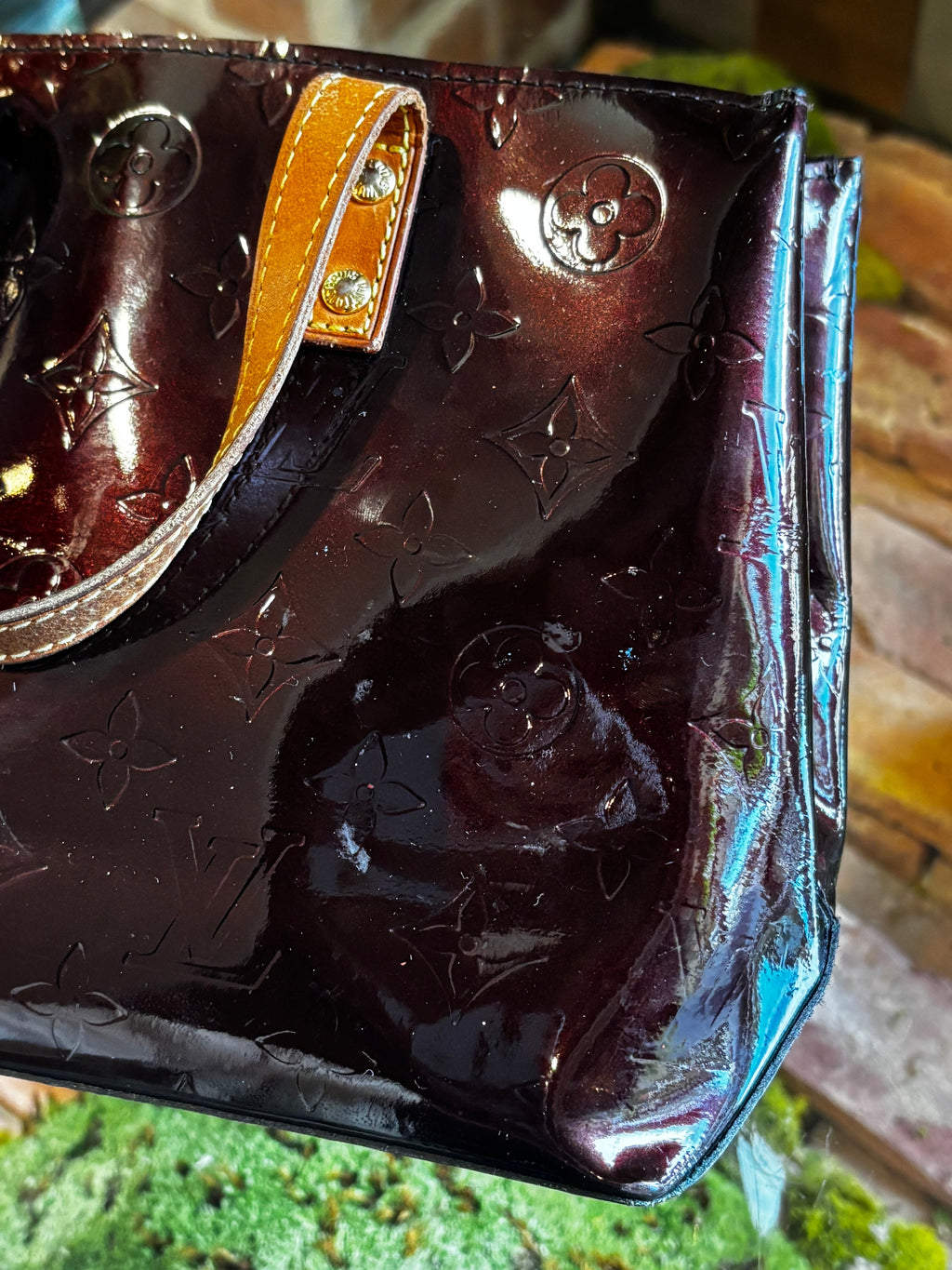 LOUIS VUITTON Vernis Amarante Reade PM Tote