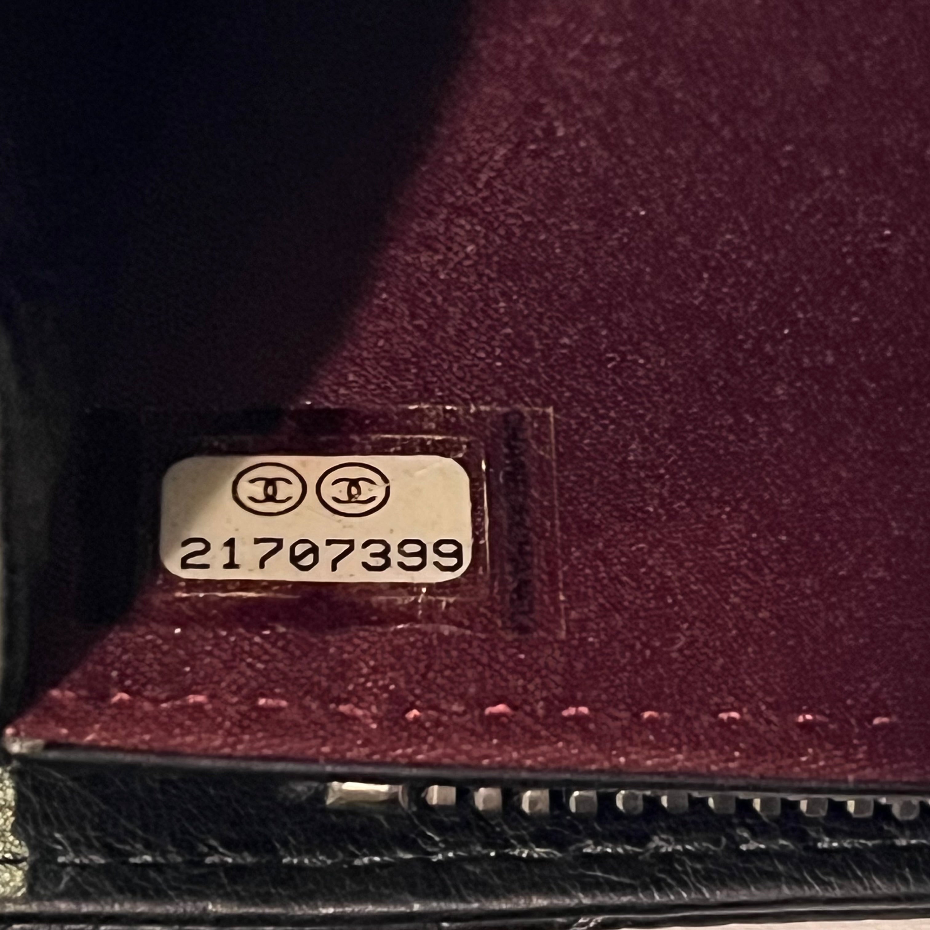 CHANEL CC Waiter Caviar Crossbody Bag