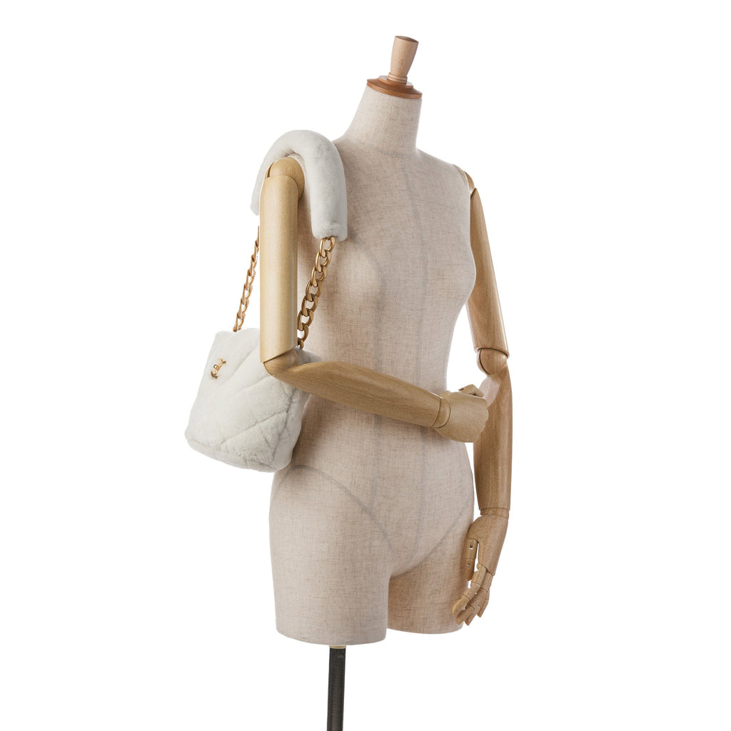 Chanel Shearling Cc Shoulder Bag