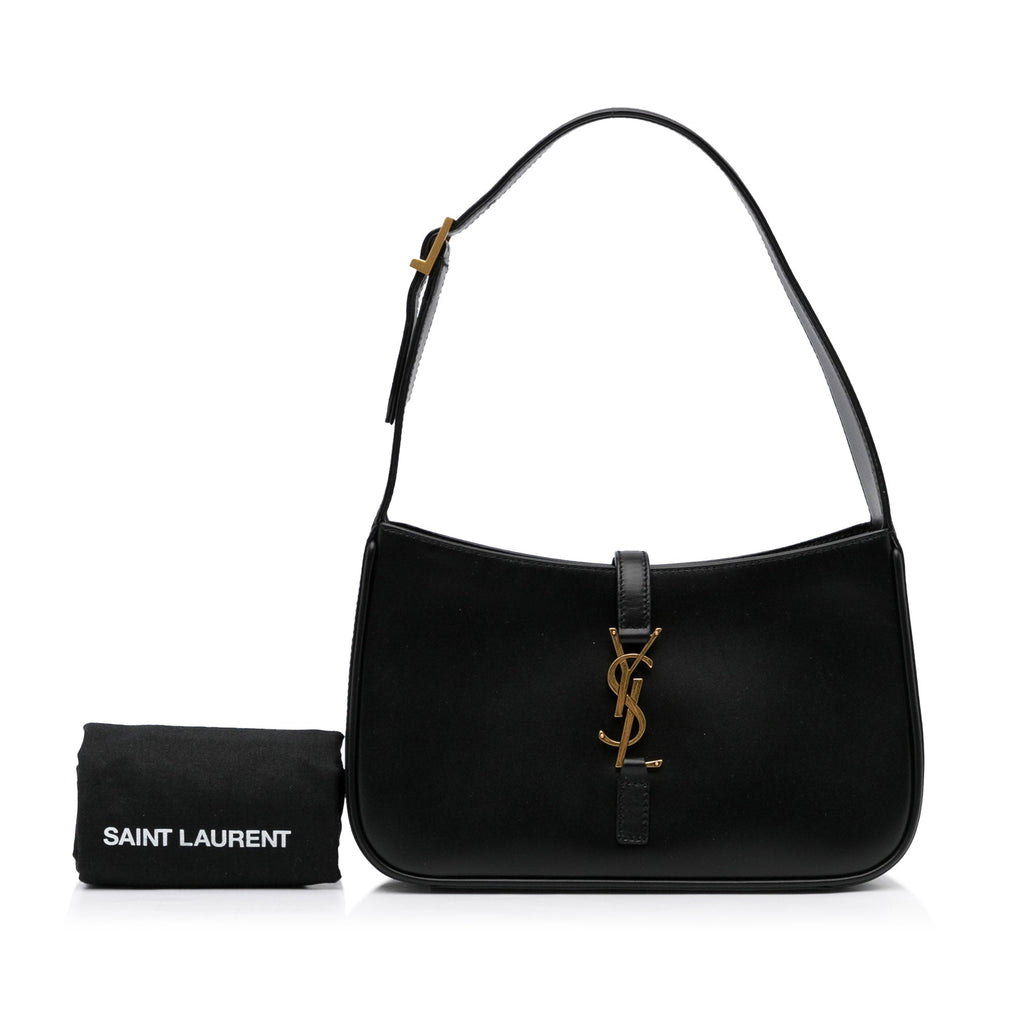 Yves Saint Laurent Le 5 ÃƒÆ’Ã‚Â  7 Black Leather