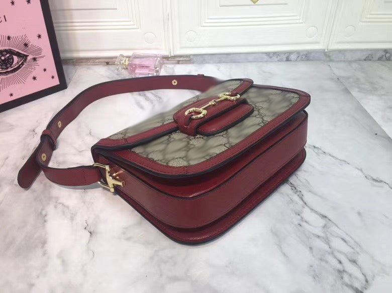 GC065    9.8x7.1x3.1