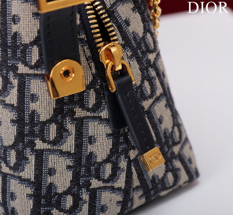 ELE - Dir Bags - 1704