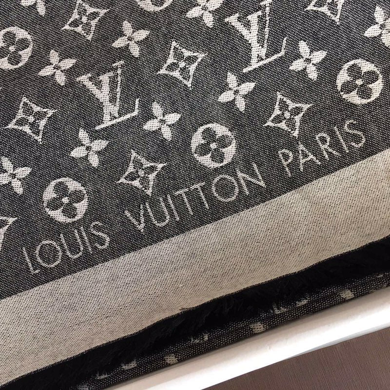 EN - Luxury LUV  Scarf 019