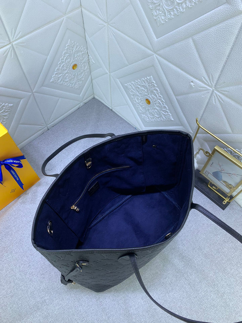 EN - Luxury Bags LUV 859