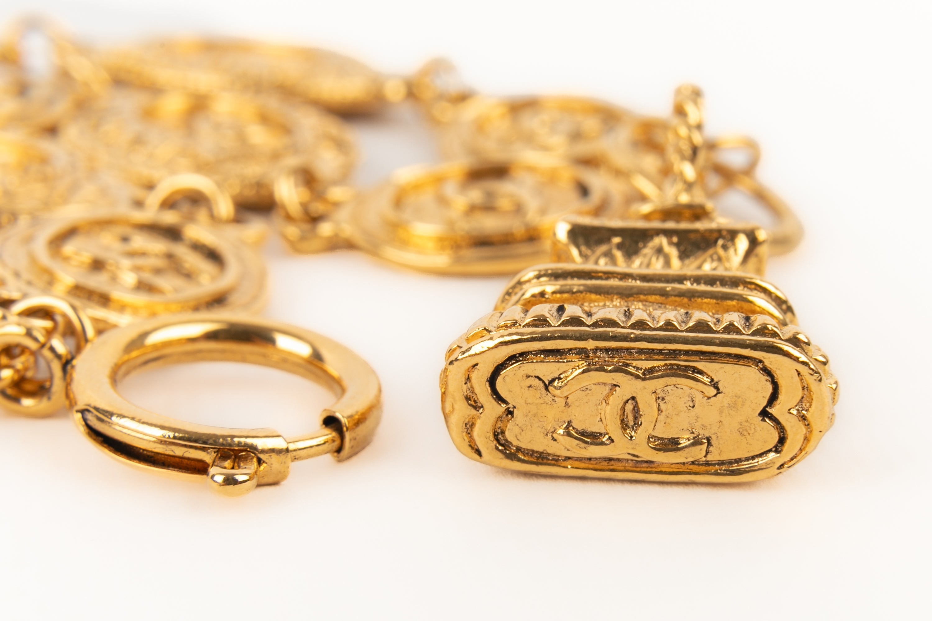 Bracelet breloques Chanel 1980's