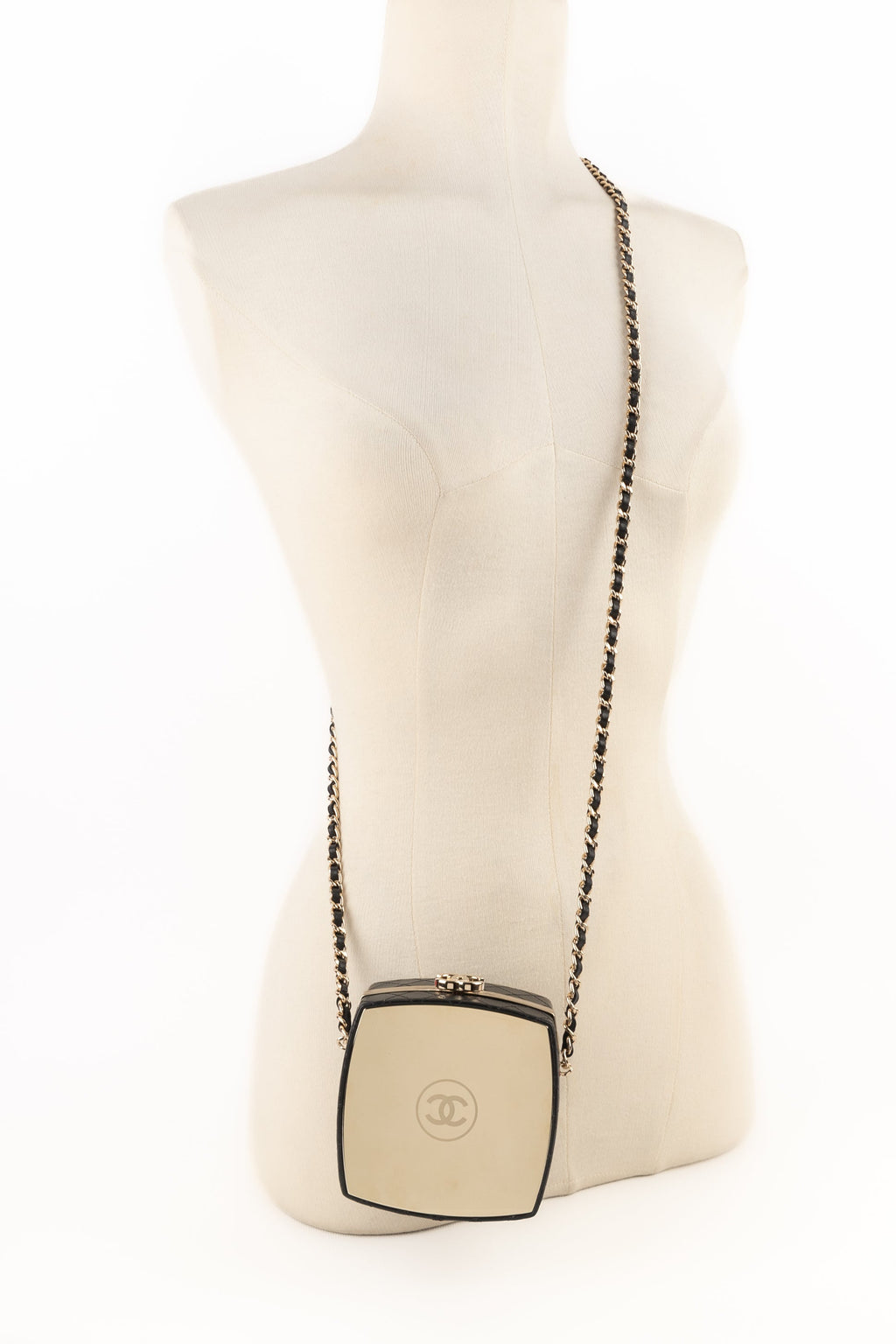 Sac minaudière "Poudre Compacte" Chanel 2021
