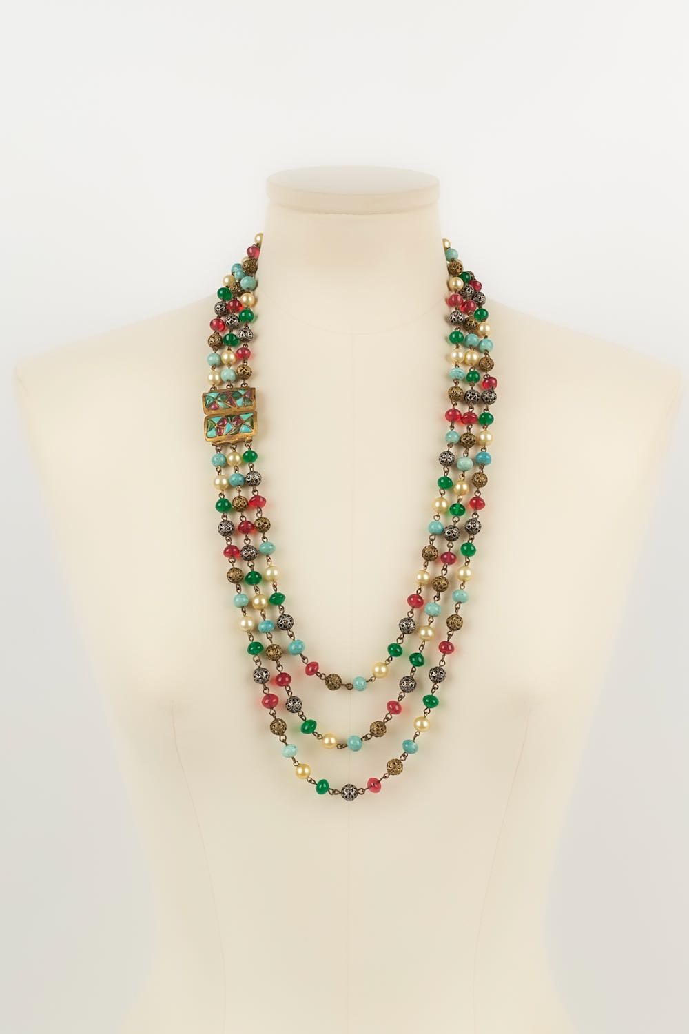 Collier ancien en pÃƒÆ’Ã‚Â¢te de verre.