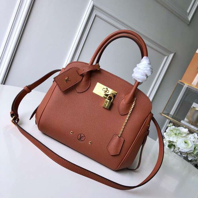 LOV2 Bags - Luxurious Bags  1015