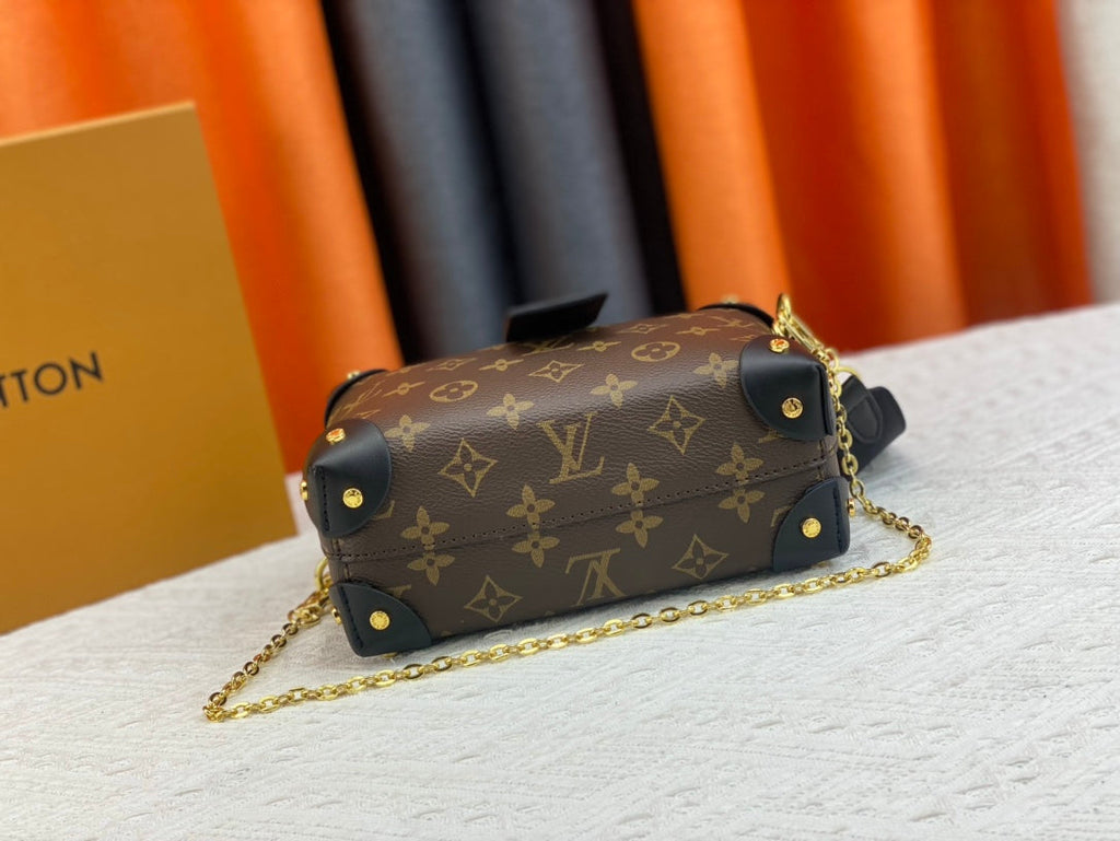 EN - New Arrival Bags LUV 662