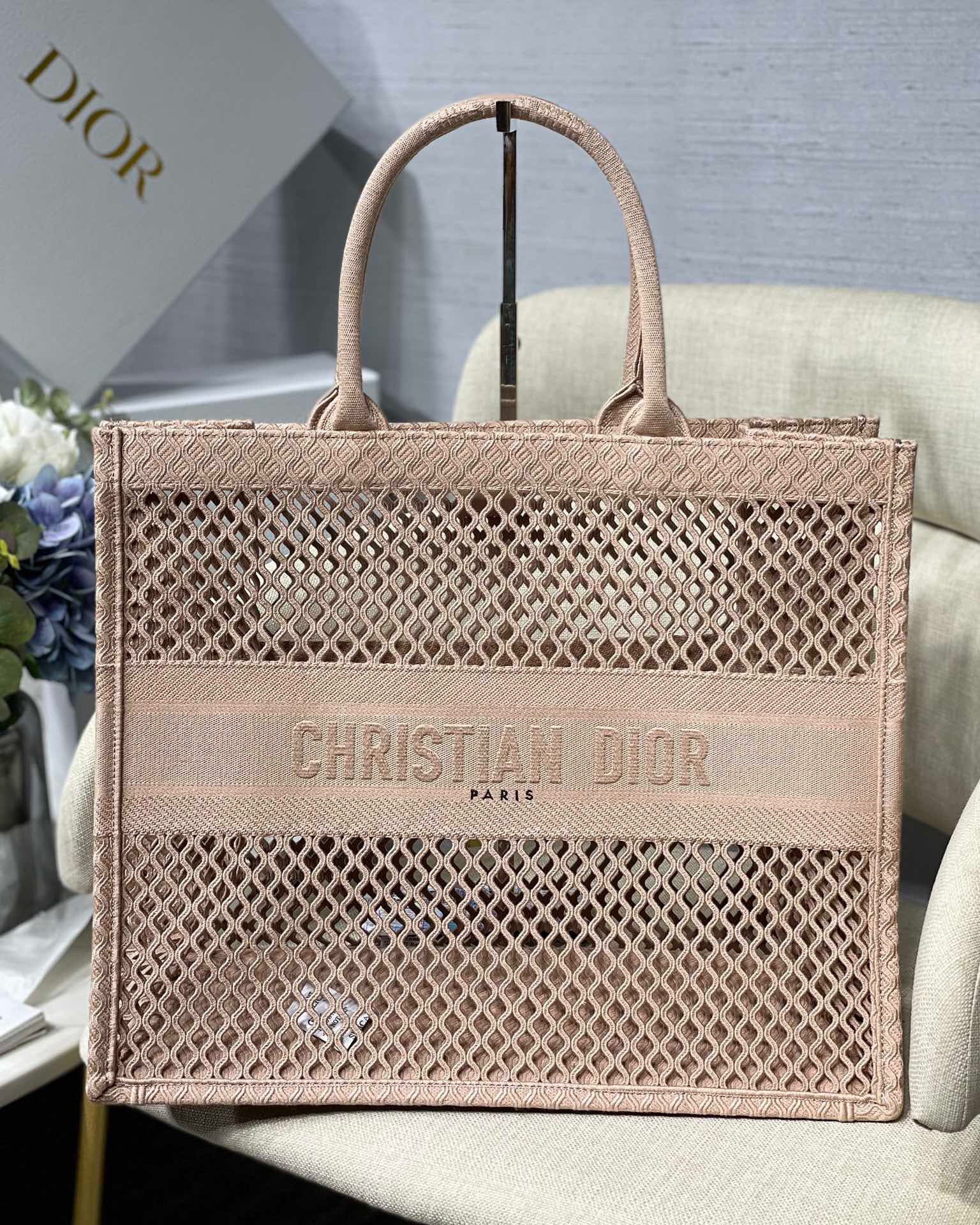 GLAMI Large Book Tote Pink, For Women, WomenÃ¢â‚¬â„¢s Handbags 16.5in/42cm CD