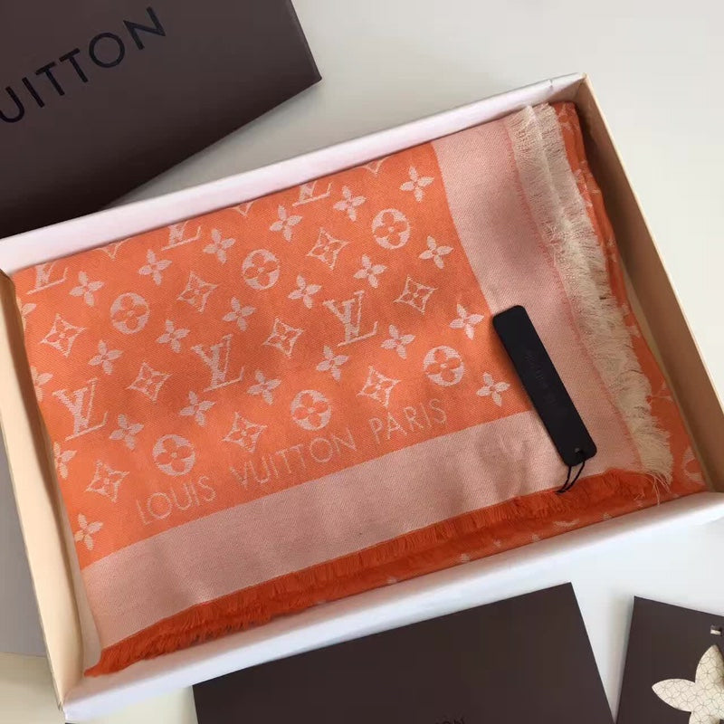 EN - Luxury LUV  Scarf 025
