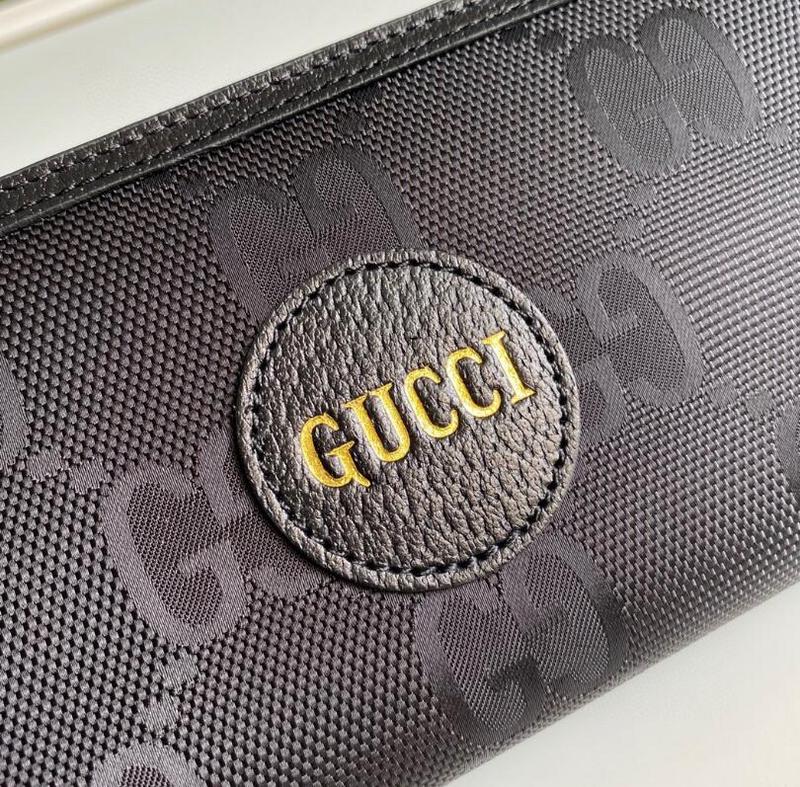 SAMC - Mix Wallets - 208