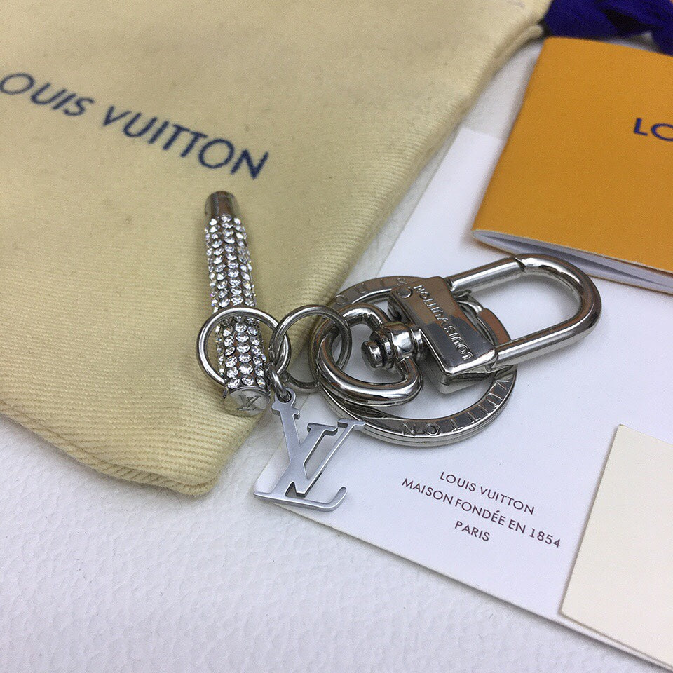 EN - Lux Keychains LUV 072
