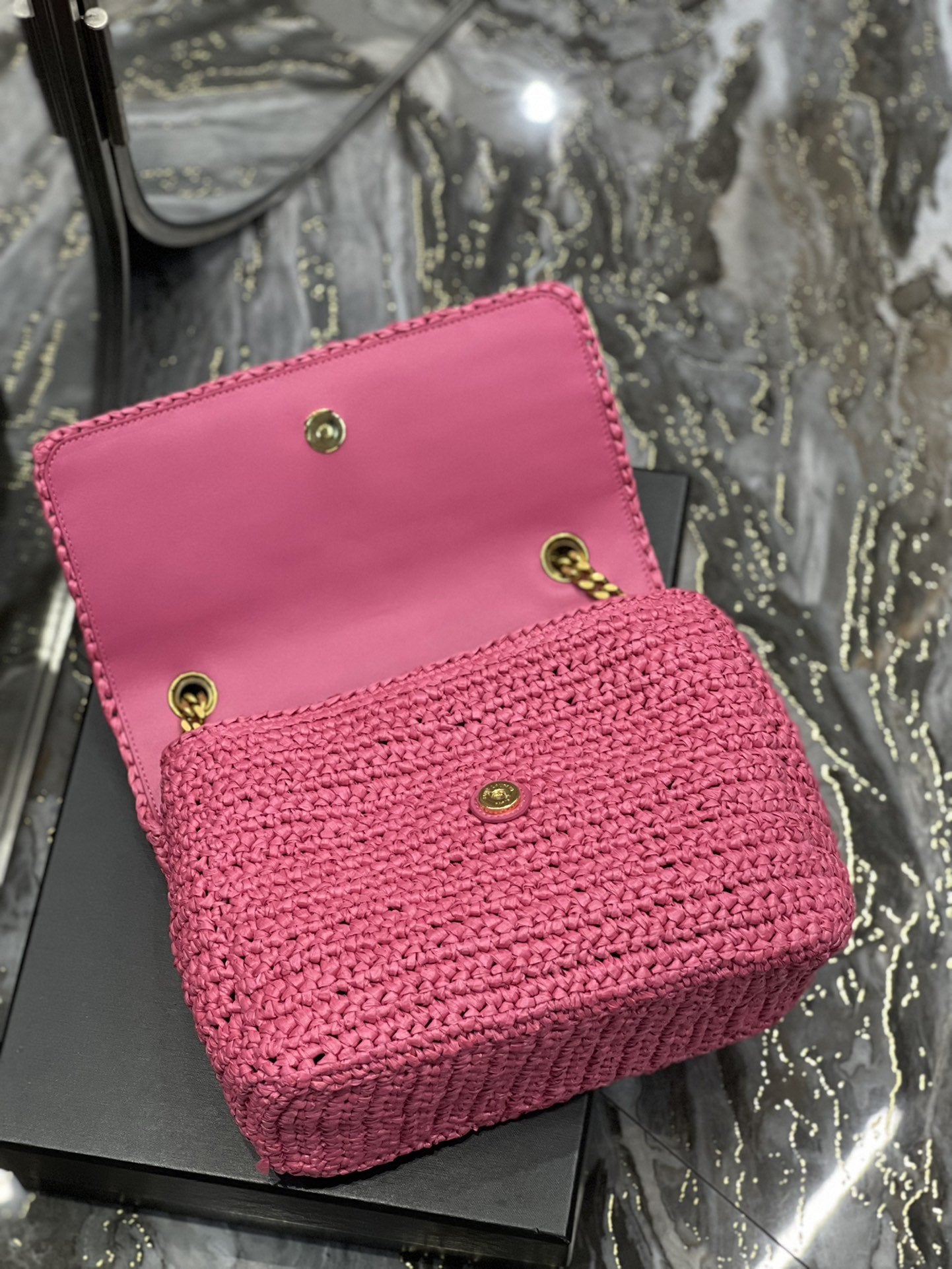 GLAMI Niki MeGLAMIum Chain Bag In Rafia For Women 11in/28cm Pink YSL
