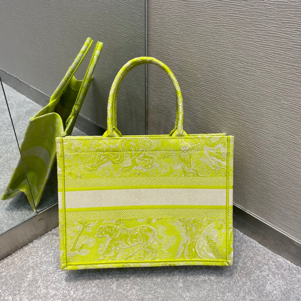 GLAMI MeGLAMIum Book Tote Lime Toile de Jouy Reverse Embroidery For Women 36cm/16.5in CD