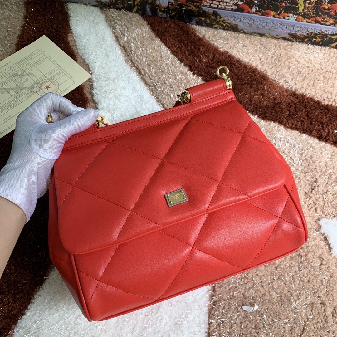 GLAMI MeGLAMIum Sicily Bag In Quilted Red For Women 10.2in/26cm GLAMI GLAMI6002AW5918H383