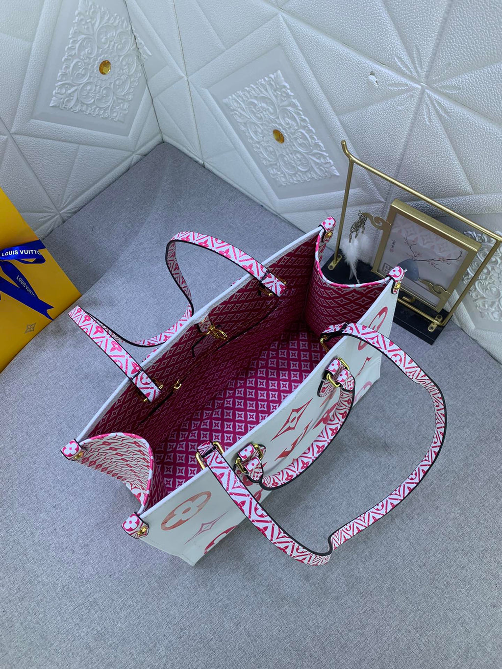 EN - Luxury Bags LUV 817