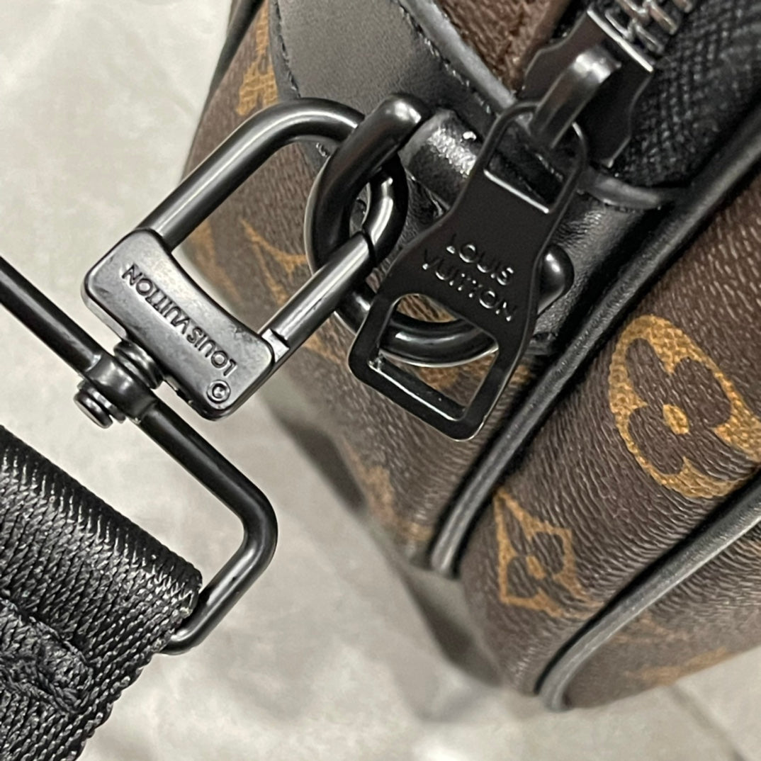 EN - Luxury Bags LUV 854
