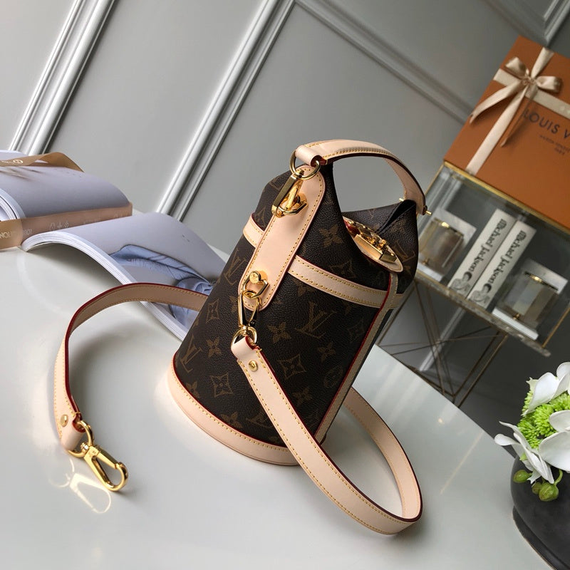 LOV2 Bags - Luxurious Bags  2602
