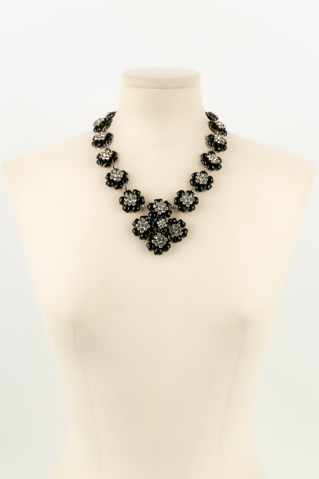 Collier camÃƒÆ’Ã‚Â©lias en pÃƒÆ’Ã‚Â¢te de verre Chanel