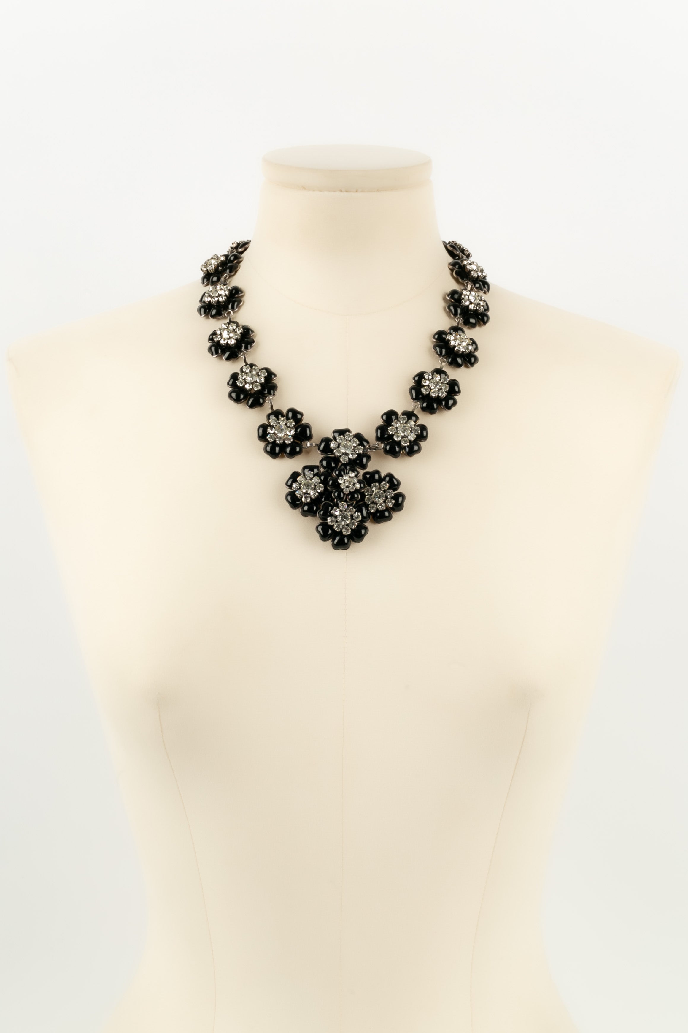 Collier camÃƒÆ’Ã‚Â©lias en pÃƒÆ’Ã‚Â¢te de verre Chanel