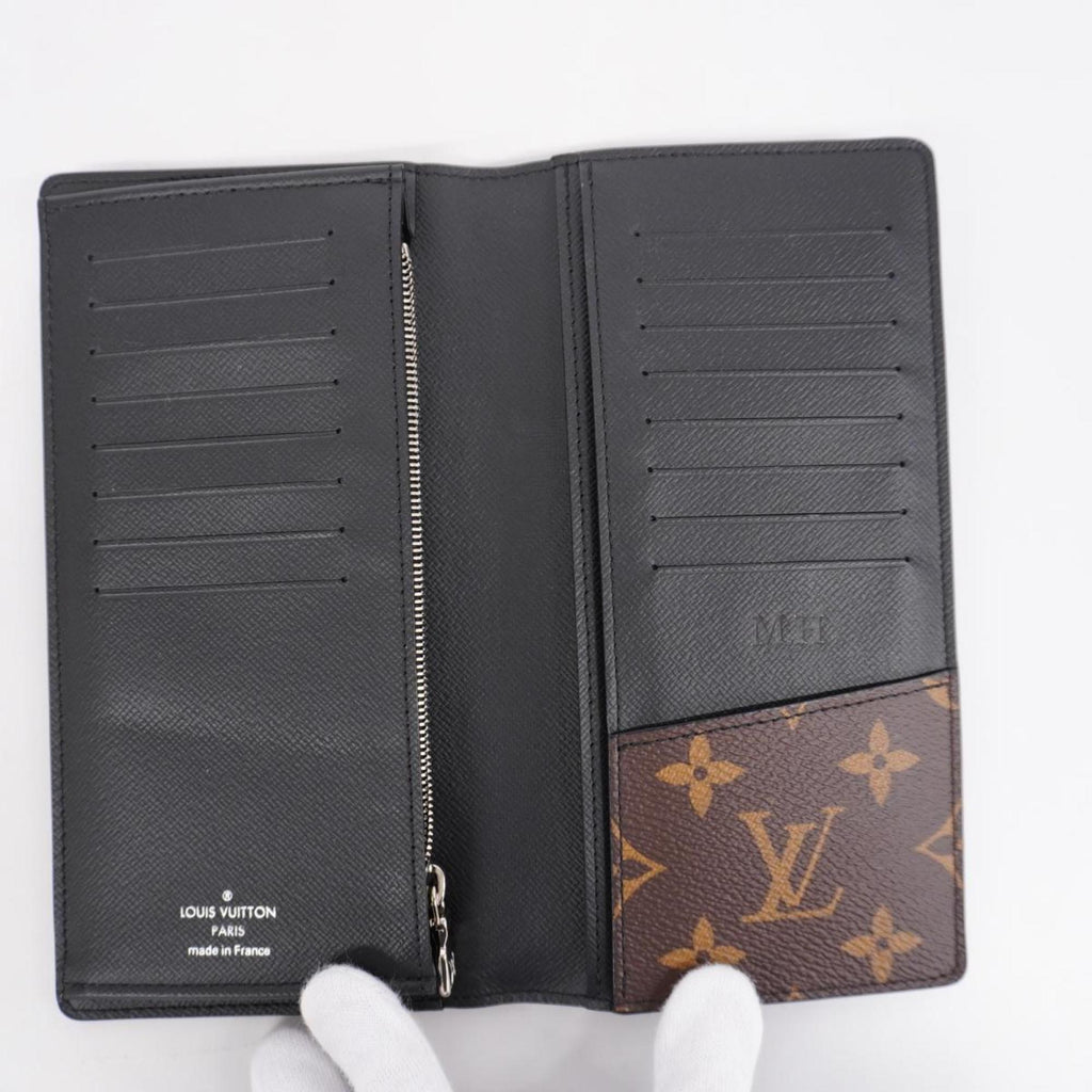 Louis Vuitton Portefeuille Brazza  Canvas Wallet  ()